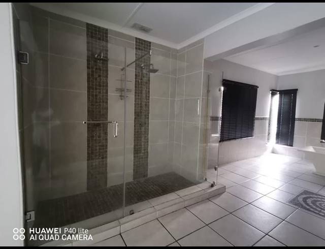 4 BEDROOM HOUSE FOR SALE IN ARBORETUM